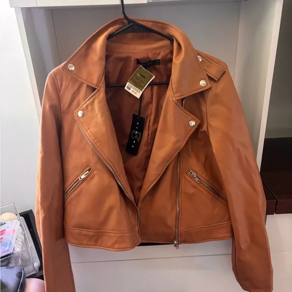 Faux Leather Moto Jacket - Tan.         There are two small holes that are 📸 - Picture 5 of 10